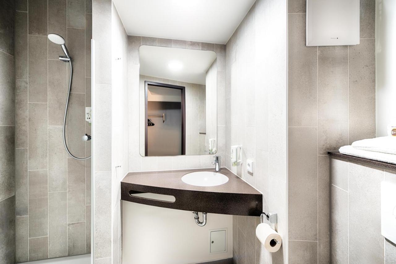 B&B Hotel Rostock City-West エクステリア 写真